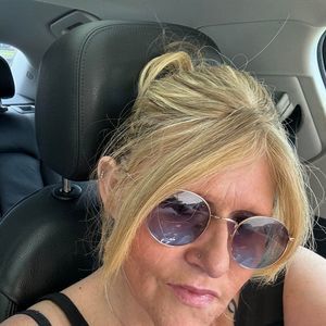 Meet your Posher, Christie